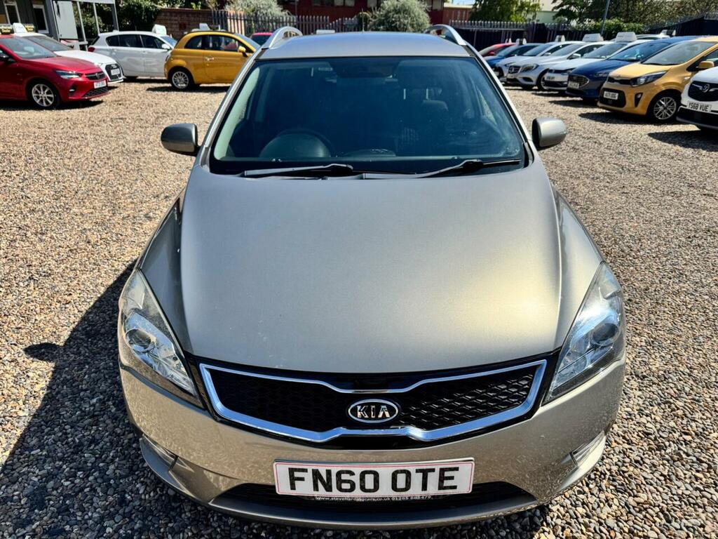 Kia Ceed 1.6 Crdi 3 Sports Wagon Euro 5 Silver #2