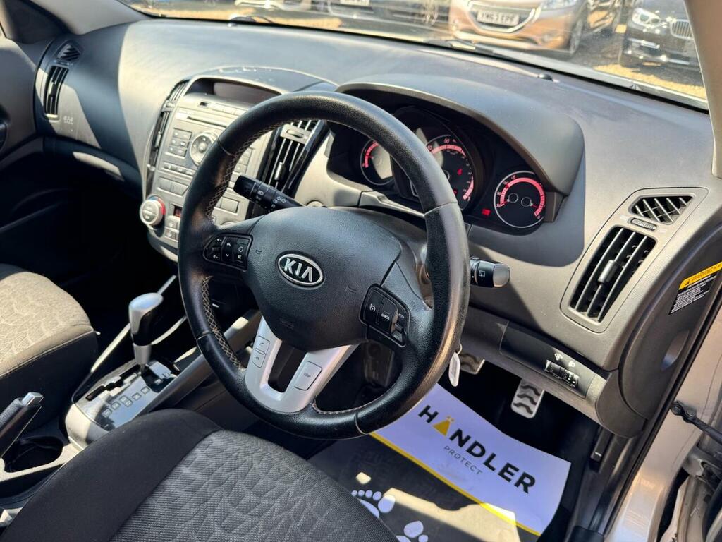 Kia Ceed Estate 1.6 Crdi 2 Estate 2010 Black #14
