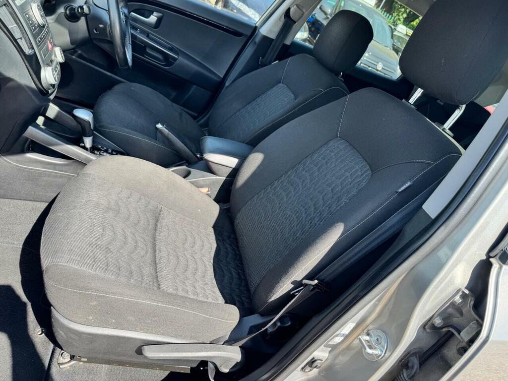 Kia Ceed Estate 1.6 Crdi 2 Estate 2010 Black #36