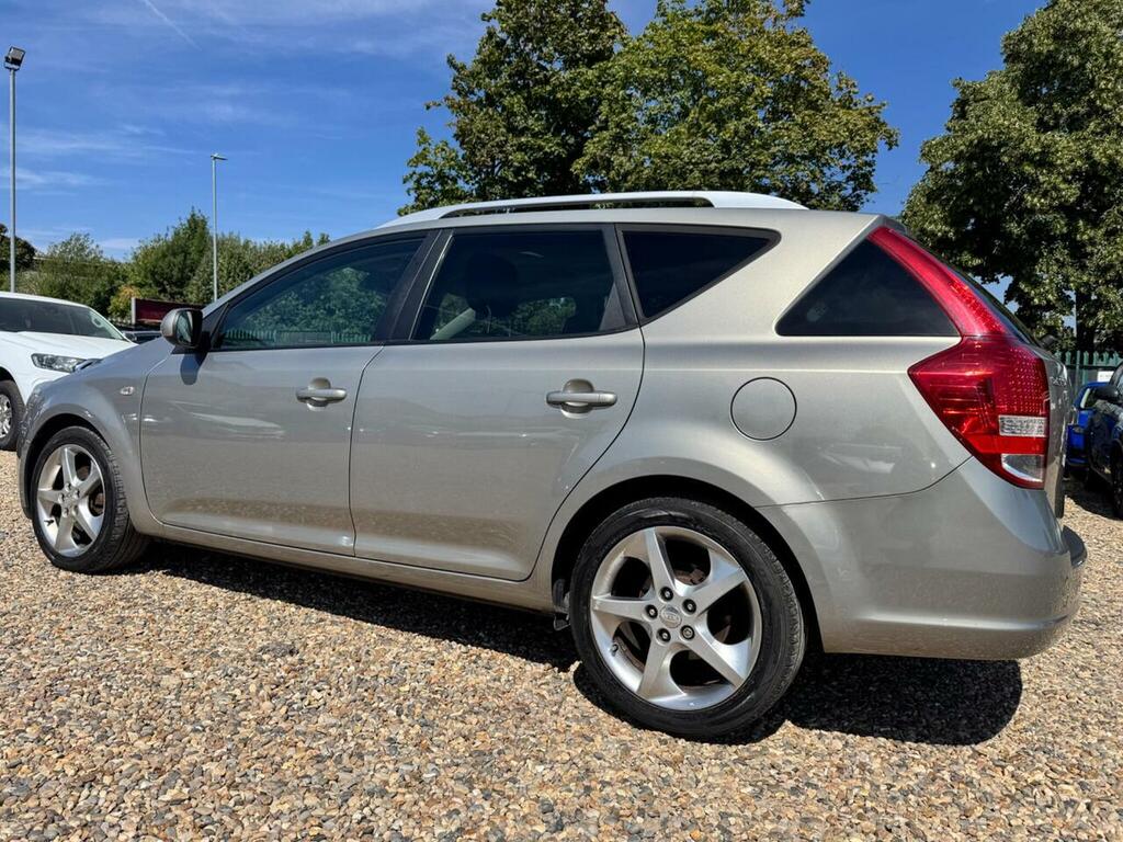 Kia Ceed 1.6 Crdi 3 Sports Wagon Euro 5 Silver #4