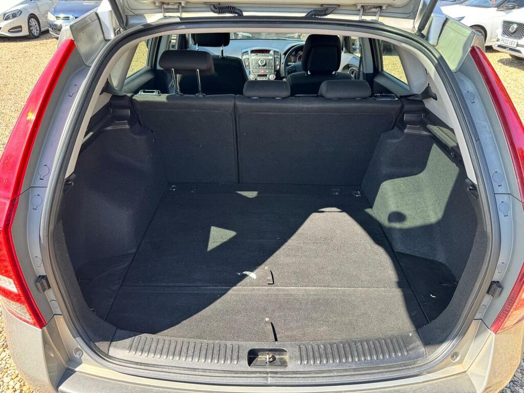 Kia Ceed Estate 1.6 Crdi 2 Estate 2010 Black #33
