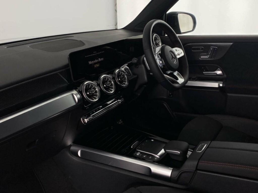 Mercedes-Benz GLB Class Glb220d Amg Line Night Edition Premium Plus Suv #2