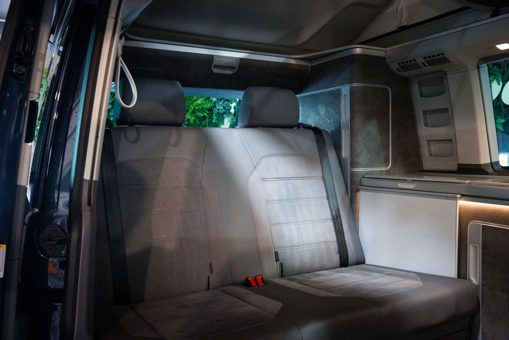 Volkswagen California Mpv Blue #22