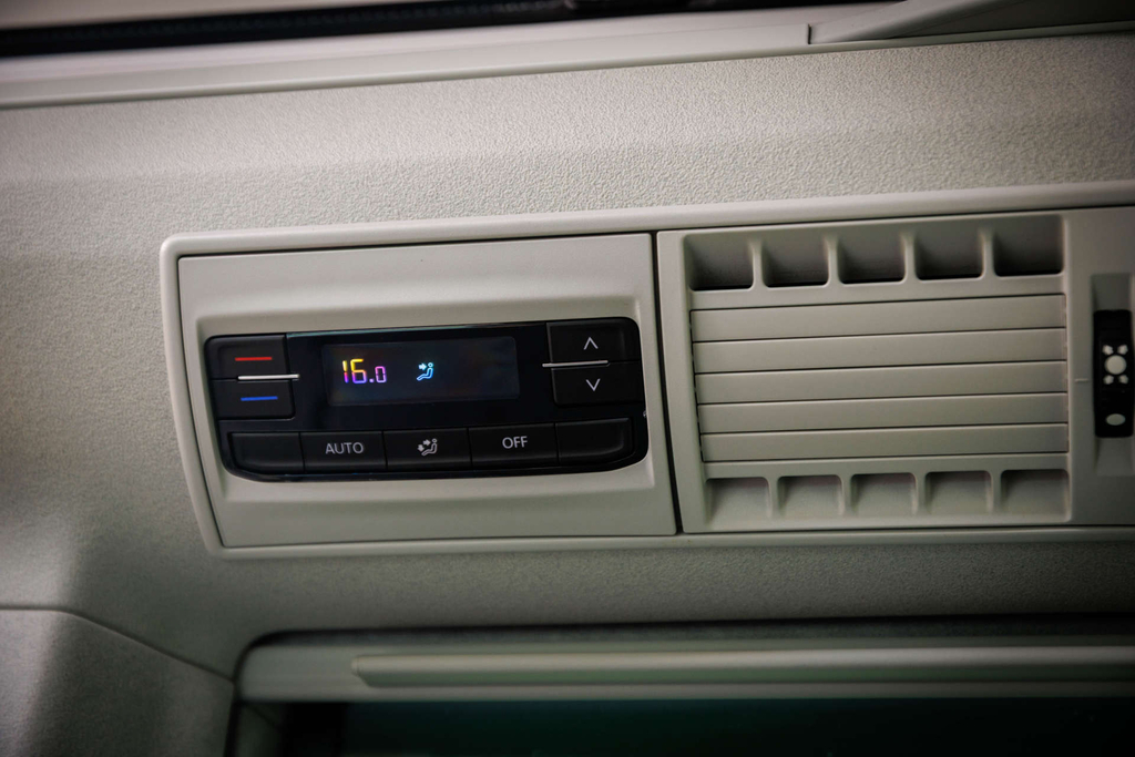 Volkswagen California Mpv Blue #35