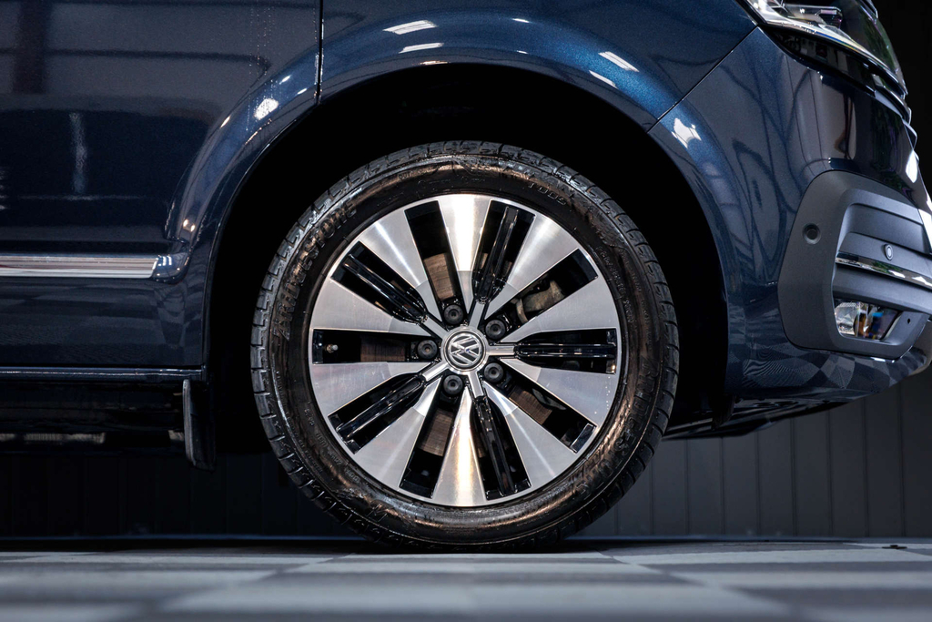 Volkswagen California Mpv Blue #9