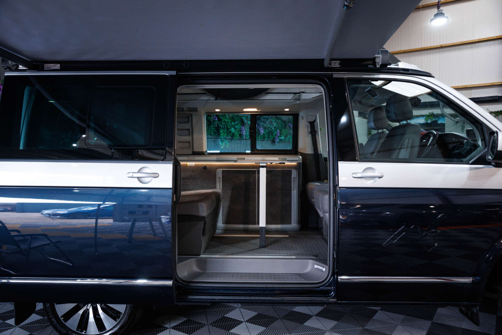 Volkswagen California Mpv Blue #12