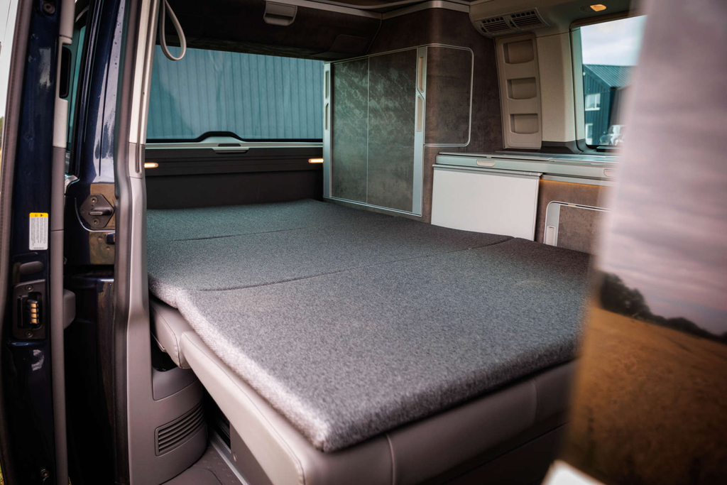 Volkswagen California Mpv Blue #32
