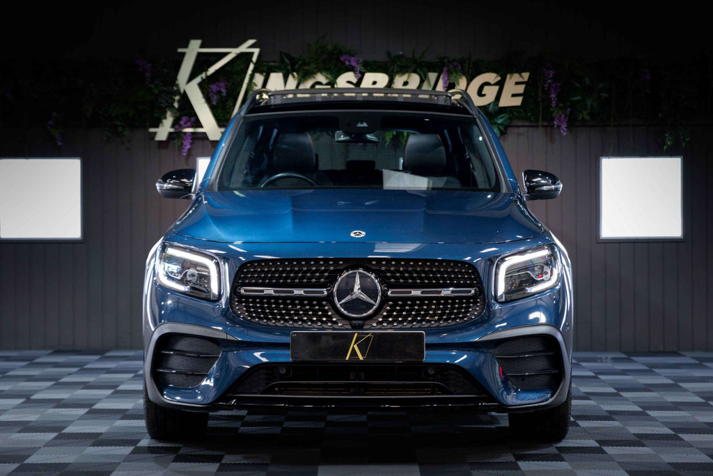 Mercedes-Benz GLB Class Glb220d Amg Line Night Edition Premium Plus Suv  #4