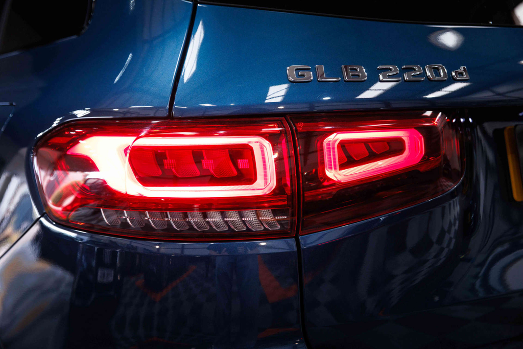Mercedes-Benz GLB Class 200 Amg Line White #19