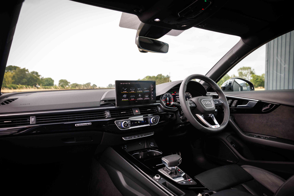 Audi A4 Avant 2.0 Tdi 177 Black Edition Plus Grey #40