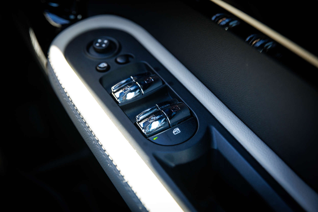 Mini Countryman Hybrid Grey #33