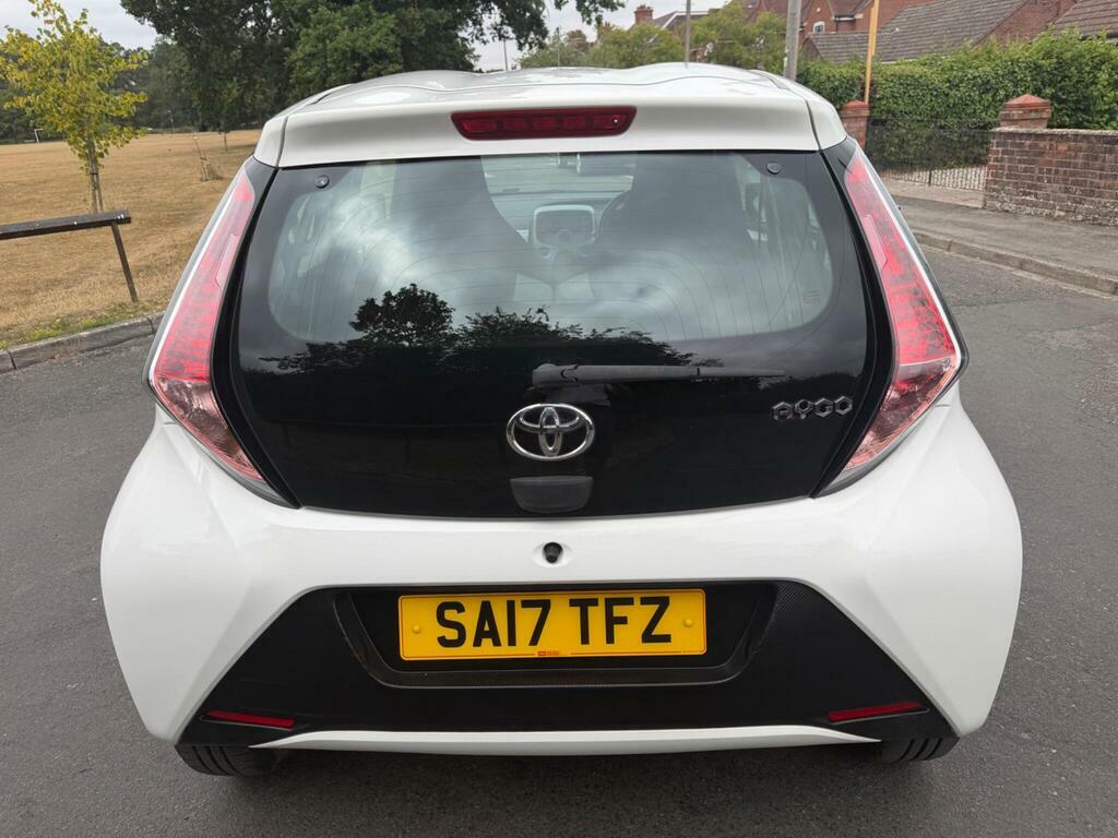 Toyota Aygo 1.0 Vvt-i X-play Euro 6 White #6