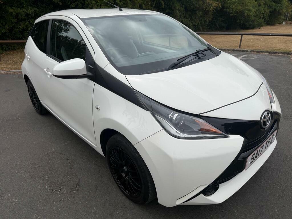 Toyota Aygo 1.0 Vvt-i X-play Euro 6 White