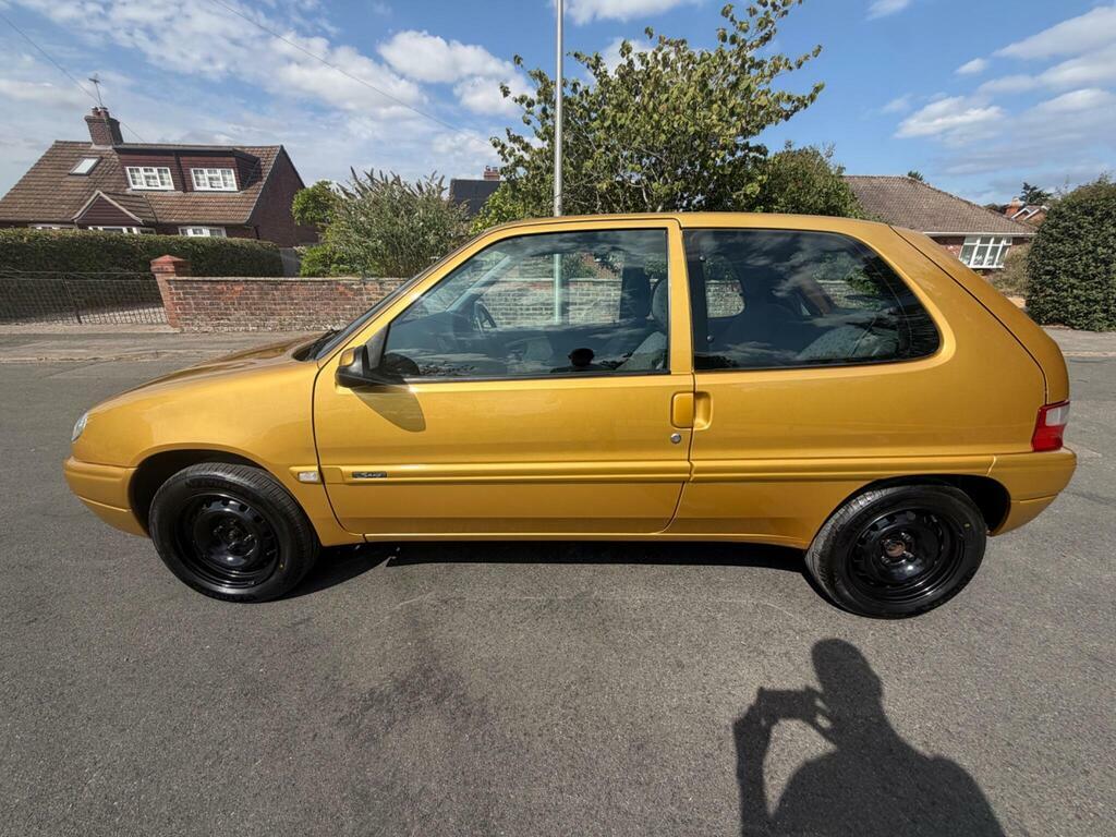 Citroen Saxo 1.1I Desire Gold #4