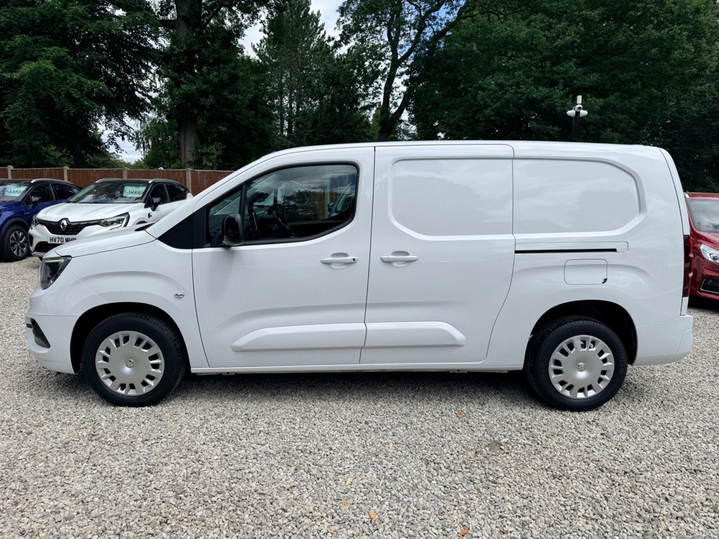 Vauxhall Combo 1.5 Turbo D 2300 Pro Panel Van 6Dr L #4