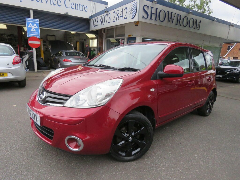 Nissan Note 1.4 16V Acenta Euro 5 Red
