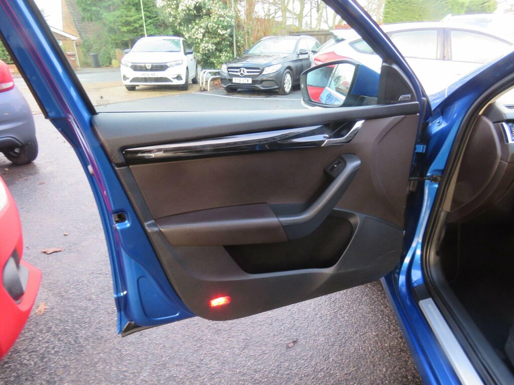 Skoda Octavia 1.4 Tsi Se Hatchback Euro 5 Ss Blue #15