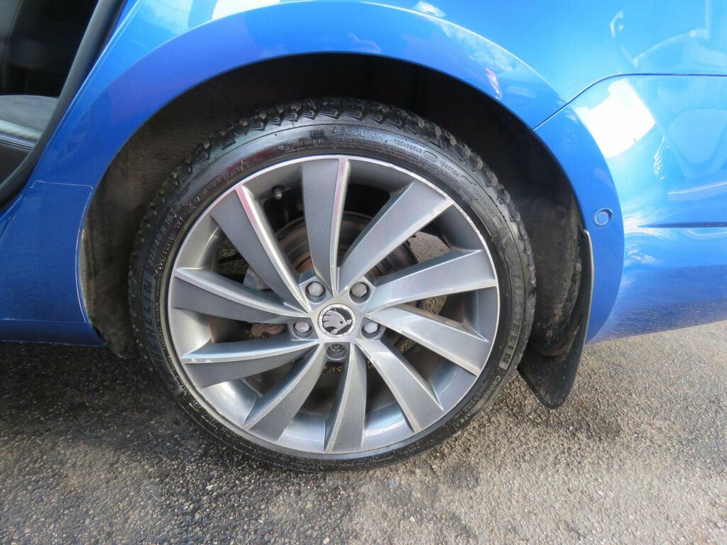 Skoda Octavia 1.4 Tsi Se Hatchback Euro 5 Ss Blue #9