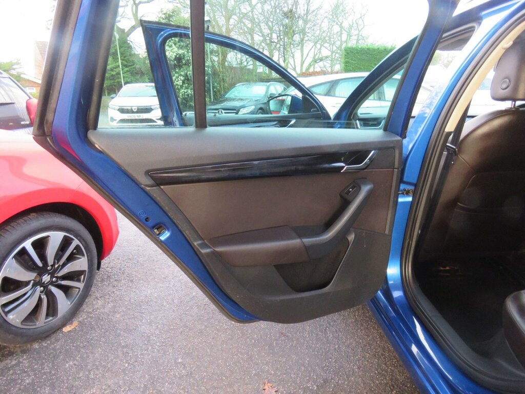 Skoda Octavia 1.4 Tsi Se Hatchback Euro 5 Ss Blue #11