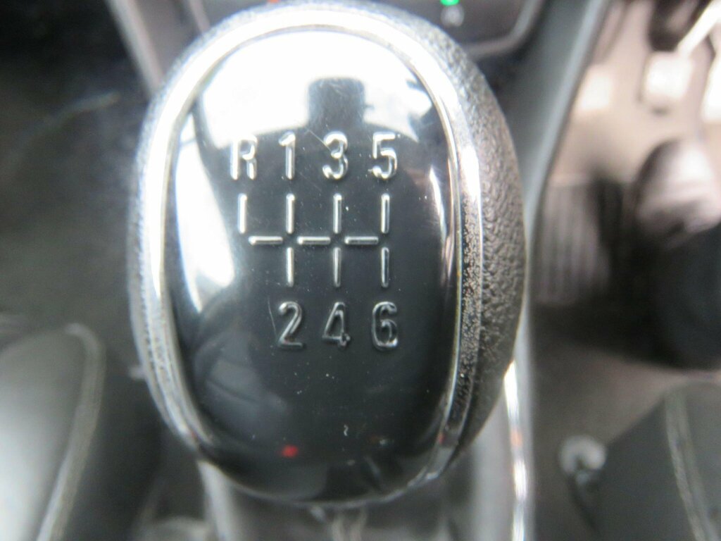 Vauxhall Mokka 1.4T Exclusiv Hatchback White #68
