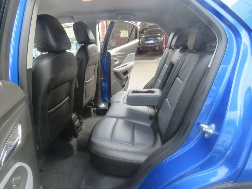 Vauxhall Mokka 1.4T Exclusiv Hatchback White #32