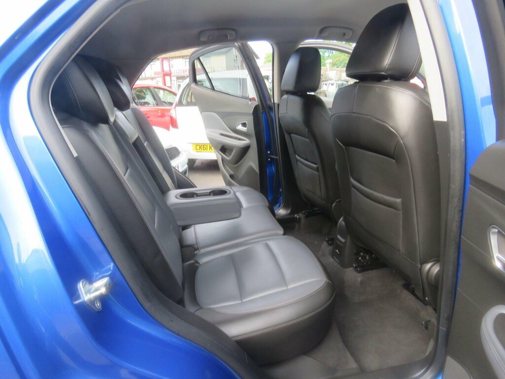 Vauxhall Mokka 1.4T Exclusiv Hatchback White #19