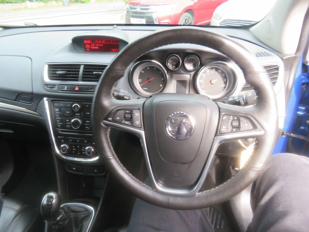 Vauxhall Mokka 1.4T Exclusiv Hatchback White #55