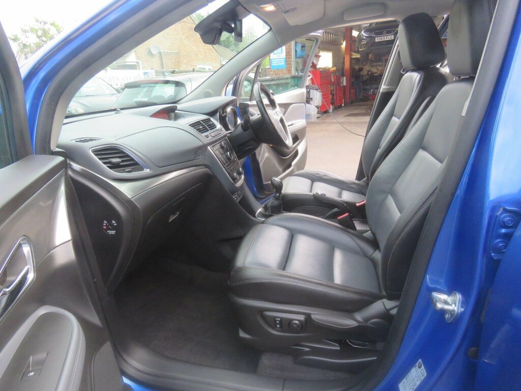 Vauxhall Mokka 1.4T Exclusiv Hatchback White #24