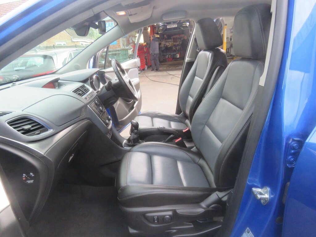 Vauxhall Mokka 1.4T Exclusiv Hatchback White #26