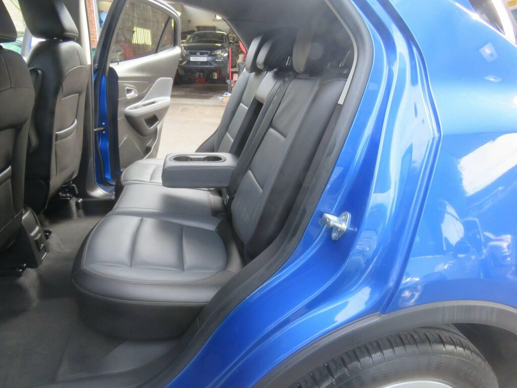Vauxhall Mokka 1.4T Exclusiv Hatchback White #30