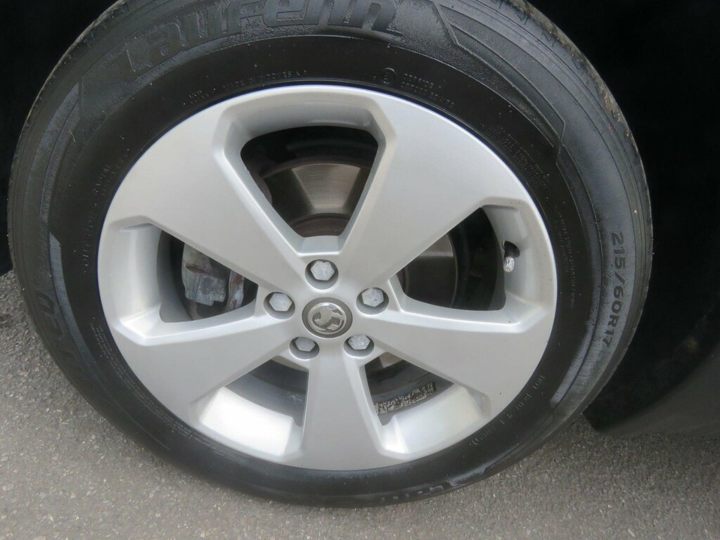 Vauxhall Mokka 1.4T Exclusiv Hatchback White #11