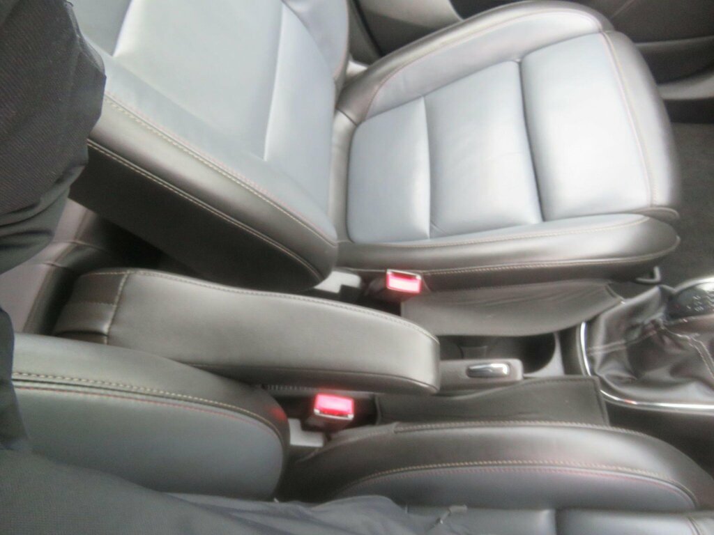 Vauxhall Mokka 1.4T Exclusiv Hatchback White #56