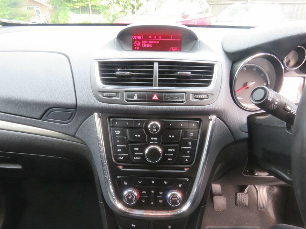 Vauxhall Mokka 1.4T Exclusiv Hatchback White #54
