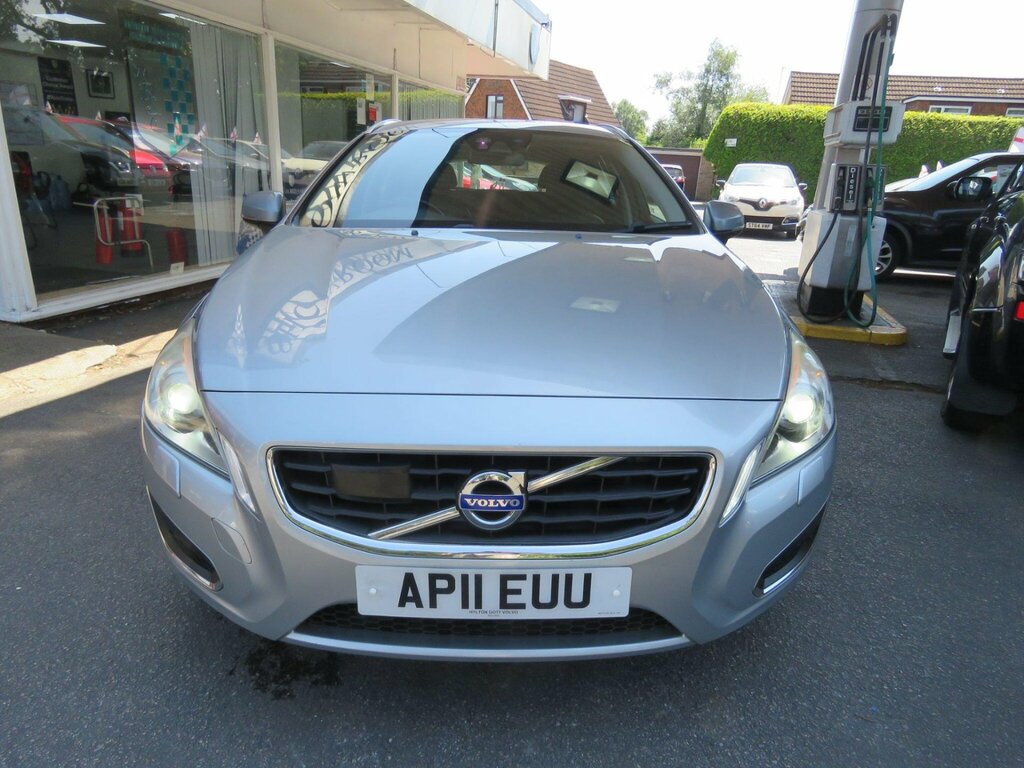 Volvo V60 2.4 D5 Se Lux Geartronic Euro 5 AP11EUU Silver #2
