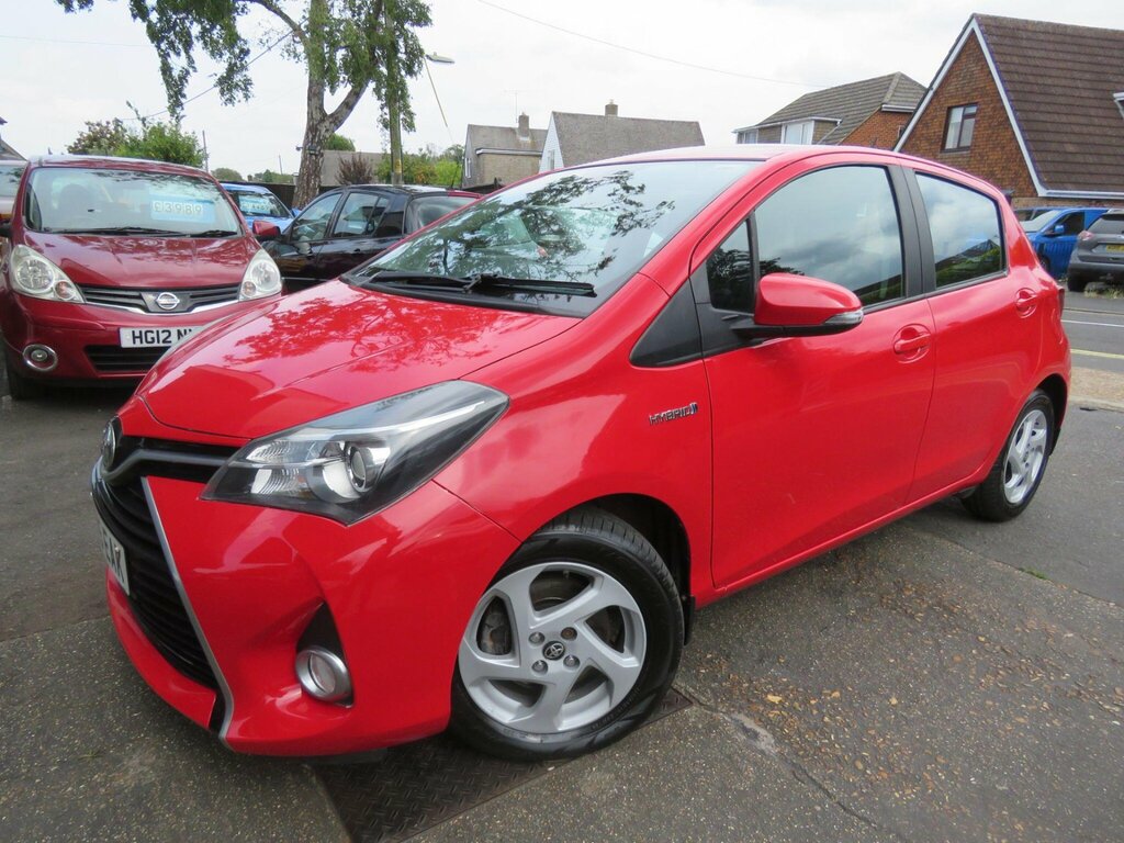 Toyota Yaris 1.5 Vvt-h Icon E-cvt Euro 6 Red