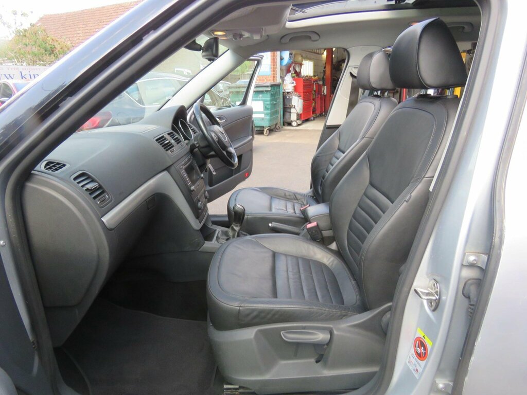 Skoda Yeti 1.8 Tsi Elegance 4Wd Euro 5 Silver #6