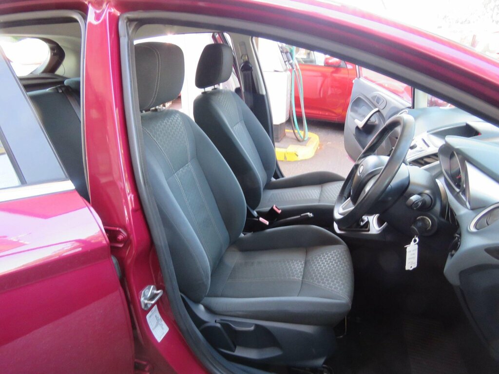 Ford Fiesta 1.4 Zetec Red #4