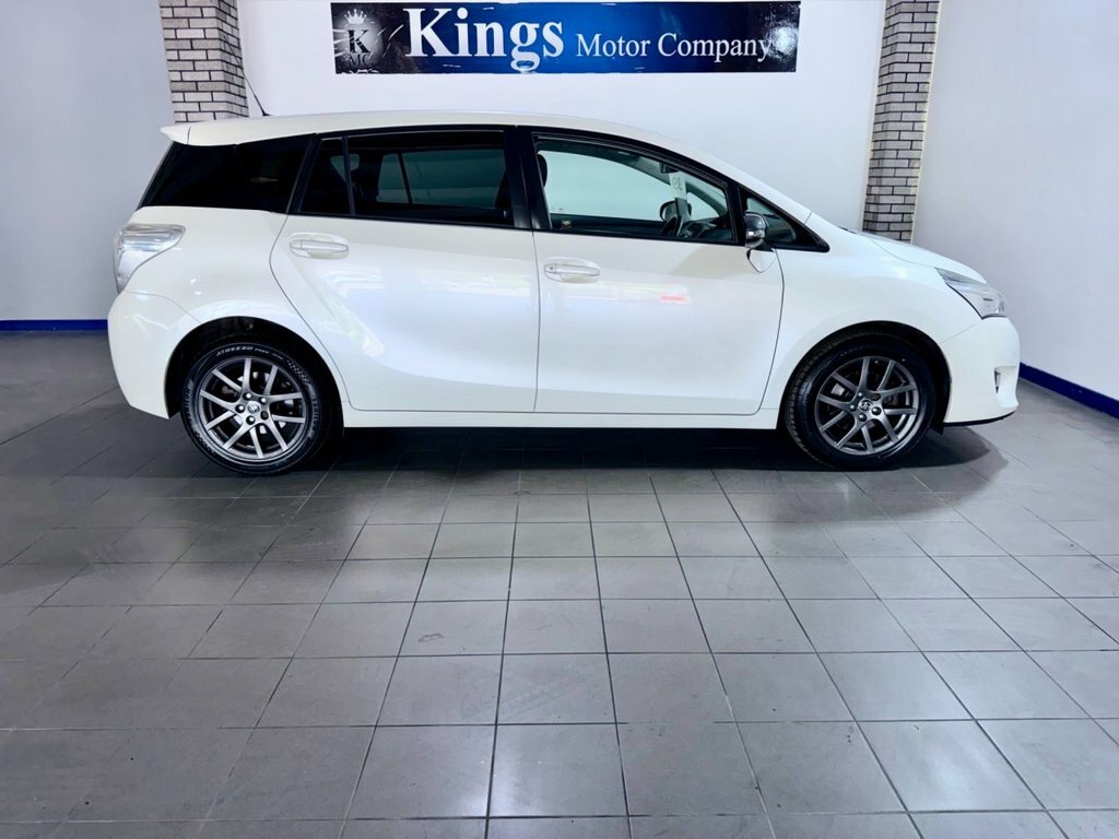 Toyota Verso 1.6L Trend White #5