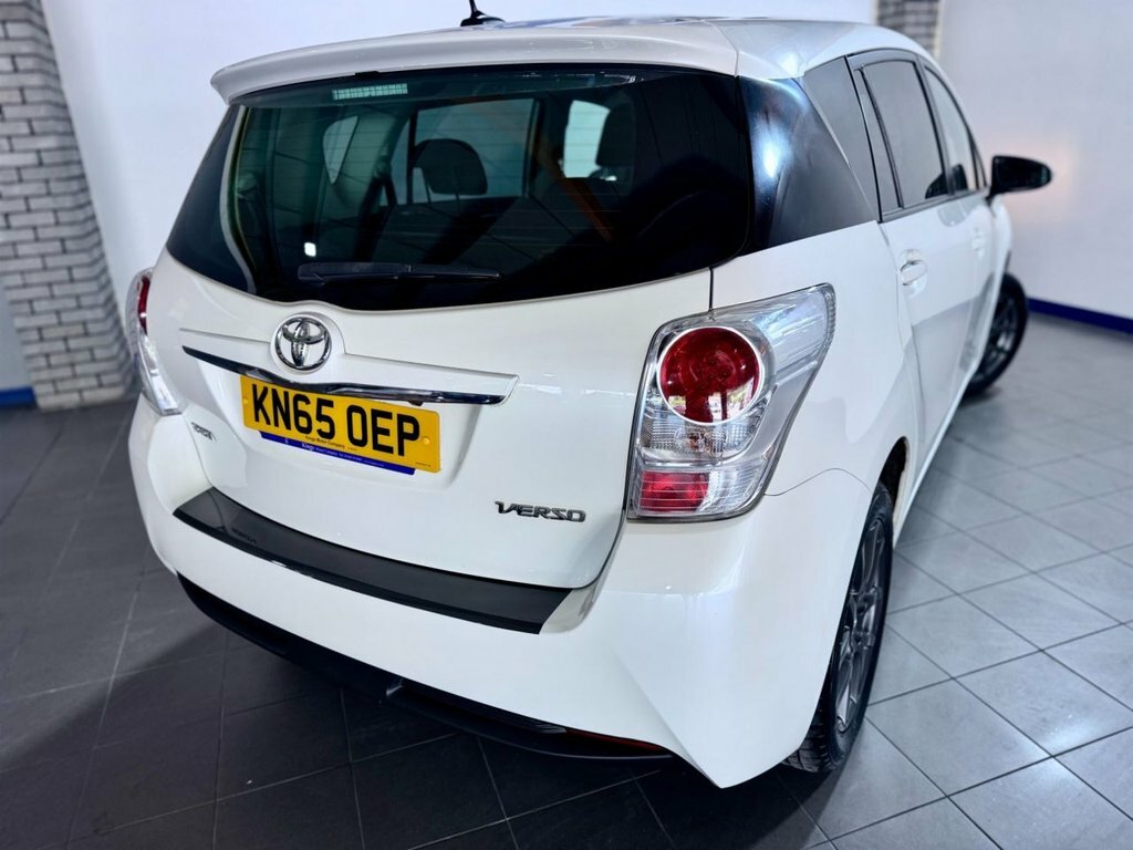 Toyota Verso 1.6L Trend White #4