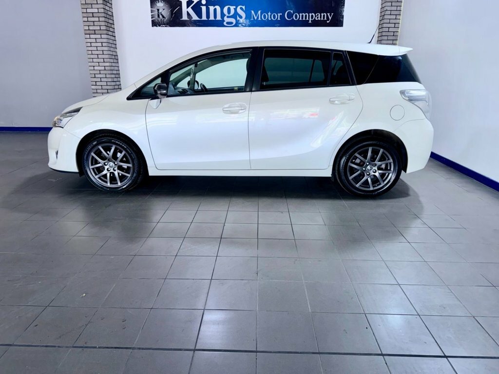 Toyota Verso 1.6L Trend White #3