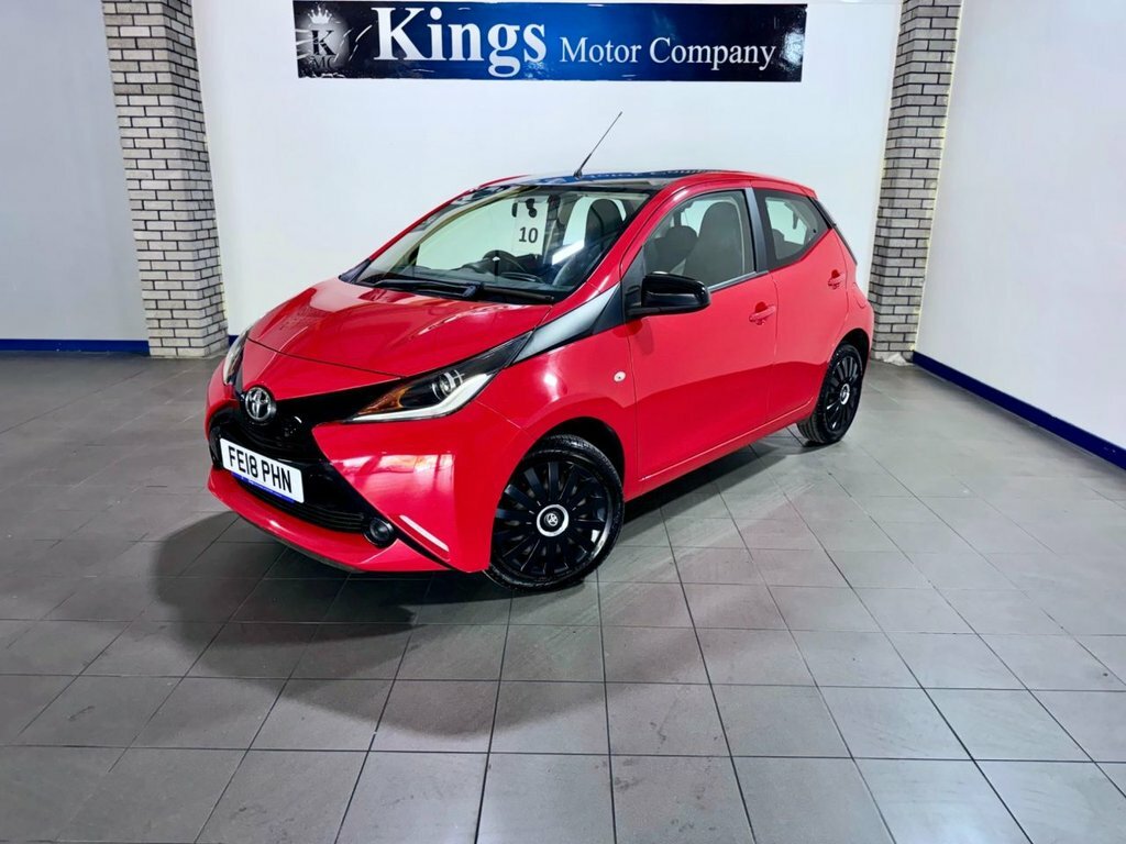 Toyota Aygo 1L X-play FE18PHN Red #2