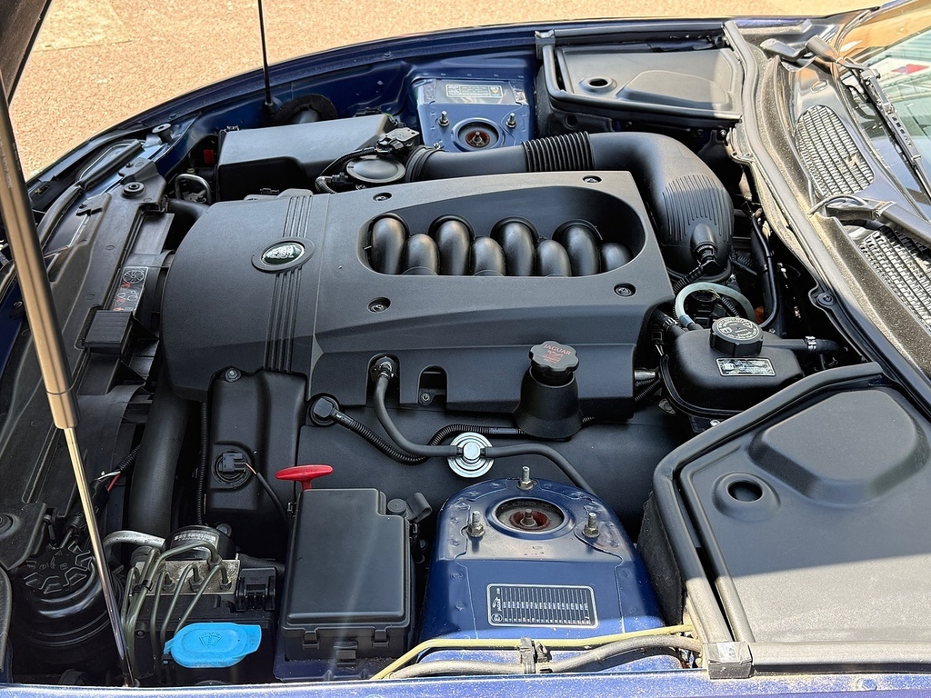 Jaguar XK8 4.2 2dr Auto Green #21