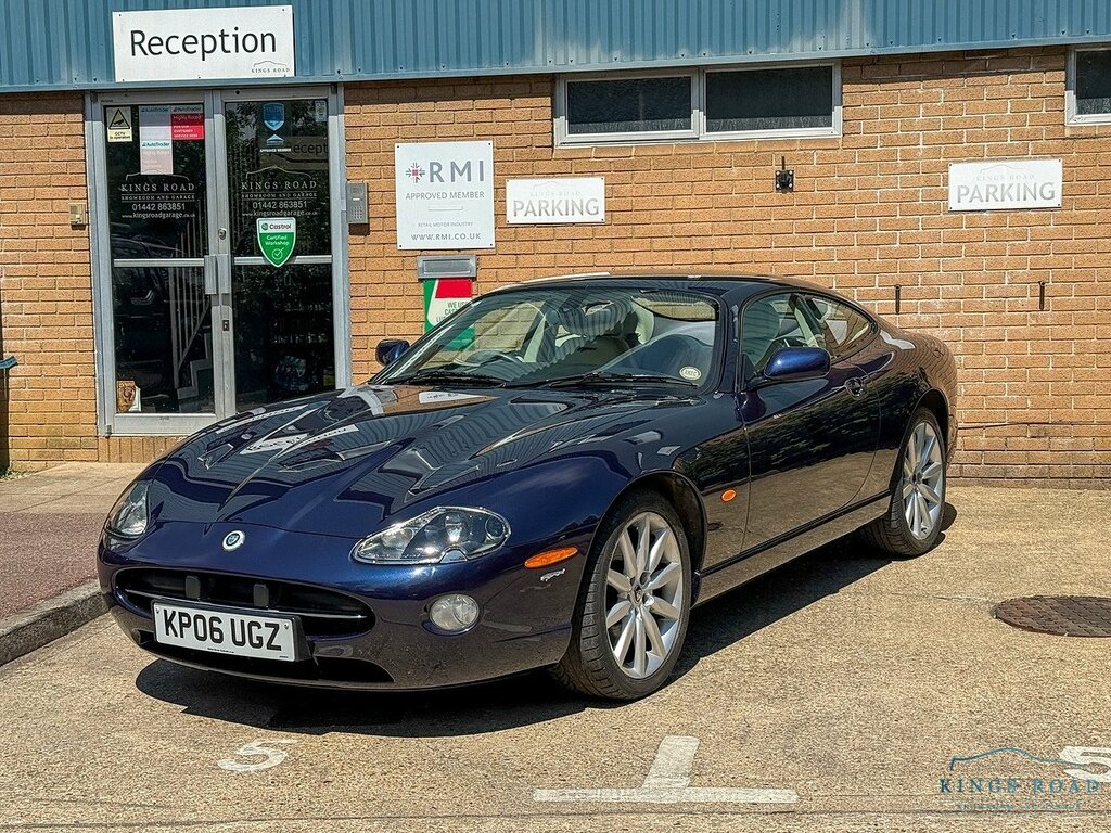 Jaguar XK8 4.2 2dr Auto Green #37