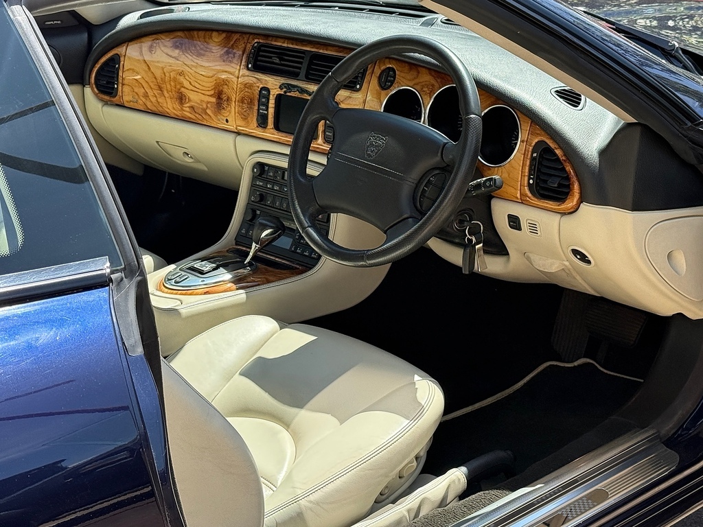 Jaguar XK8 S U5410 KP06UGZ Blue #2