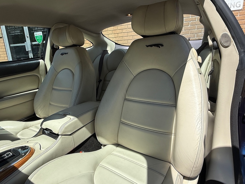 Jaguar XK8 4.2 2dr Auto Green #36