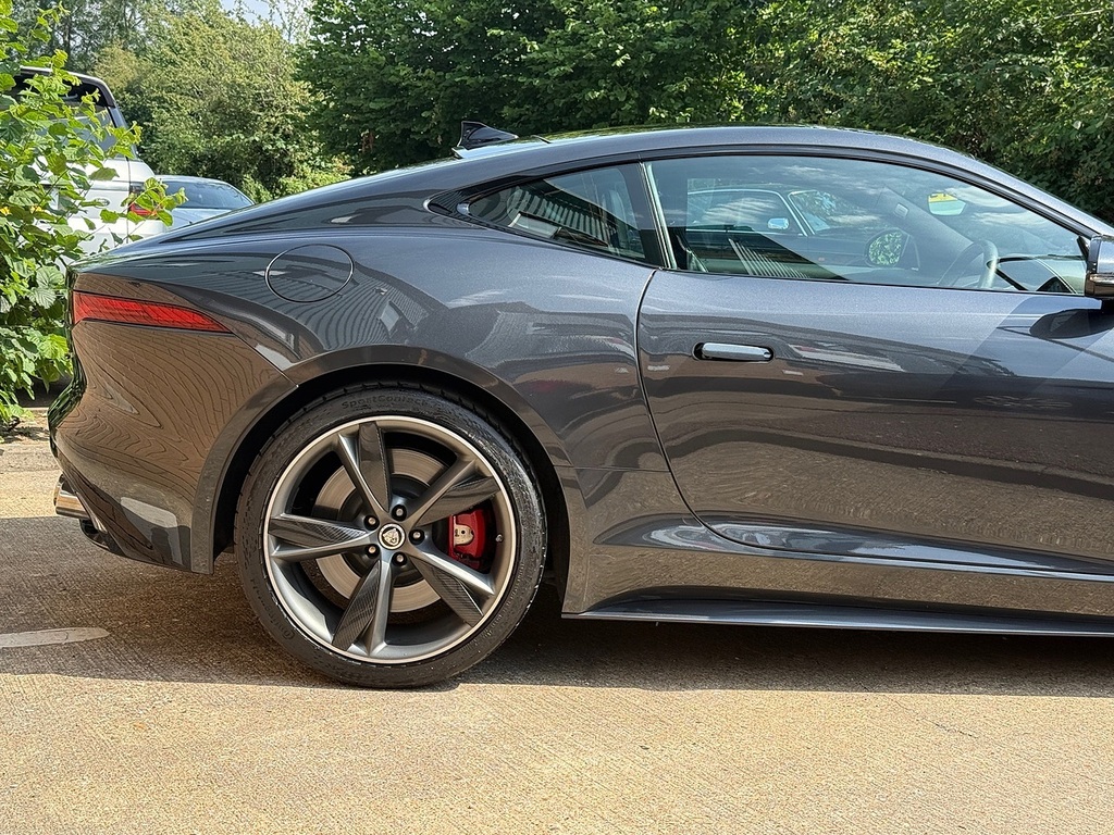 Jaguar F-Type R-dynamic  #9