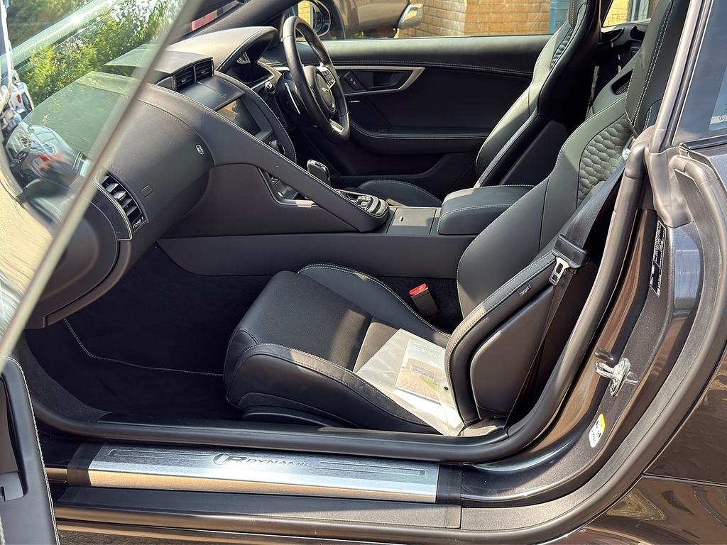 Jaguar F-Type R-dynamic  #41