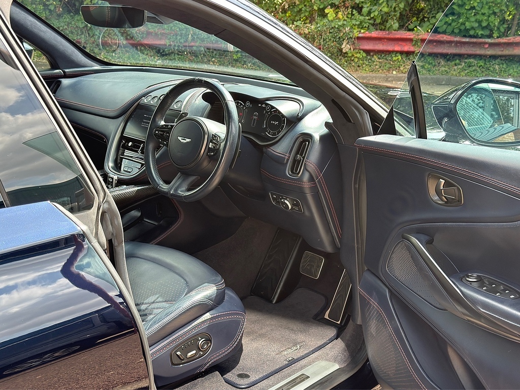 Aston Martin DBX V8 U5417 Ulez Black