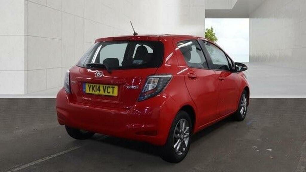 Toyota Yaris 1.33 Dual Vvt-i Icon Plus Euro 5 Red #4