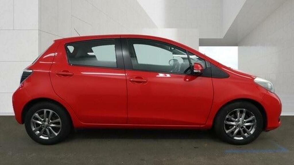 Toyota Yaris 1.33 Dual Vvt-i Icon Plus Euro 5 Red #3
